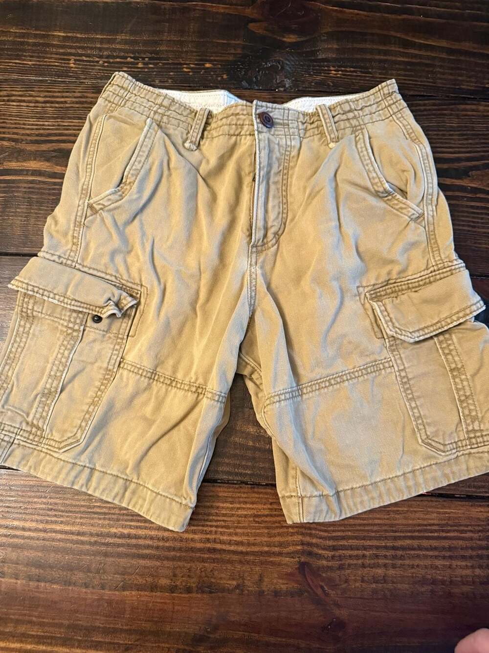 Hollister Classic Cargo Fit Mens Beige Shorts Size 28